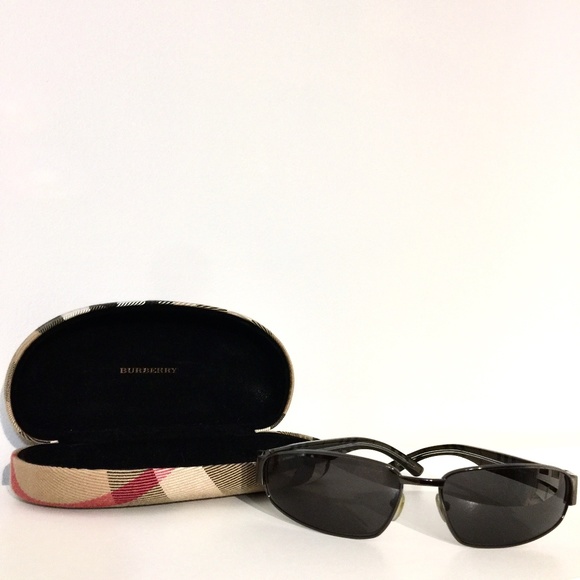 BURBERRY by Safilo Plaid Sunglasses w/ Case - Picture 1 of 8